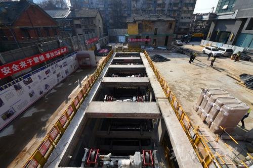 神奇！民國(guó)建筑來(lái)回平移，地下建成8層停車庫(kù)